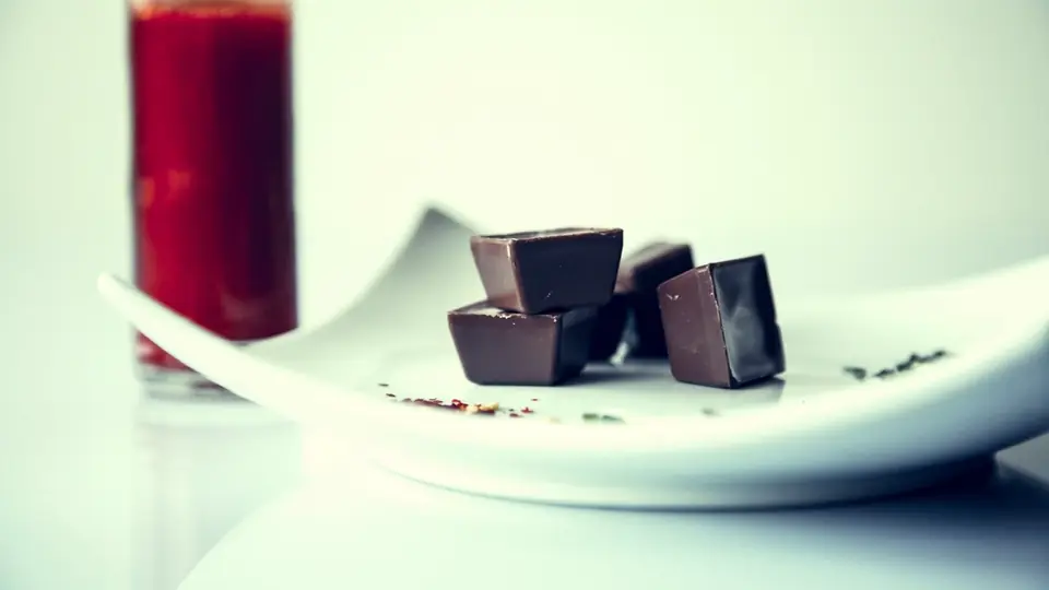 Truffes au chocolat noir relevées au piment